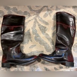 Cherry brown Frye boots. Moderately Worn, size 37.